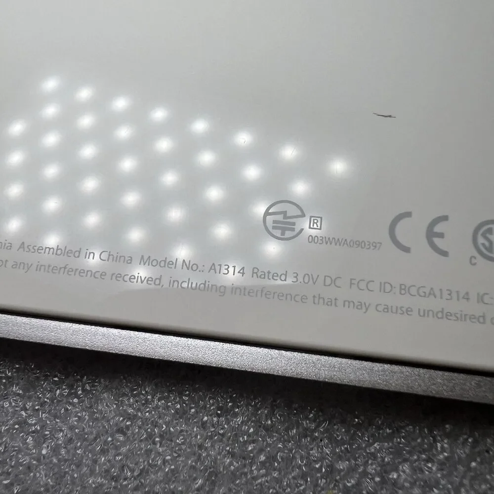 Apple Magic Keyboard Model A1314 Wireless Bluetooth Genuine AA Battery Powered